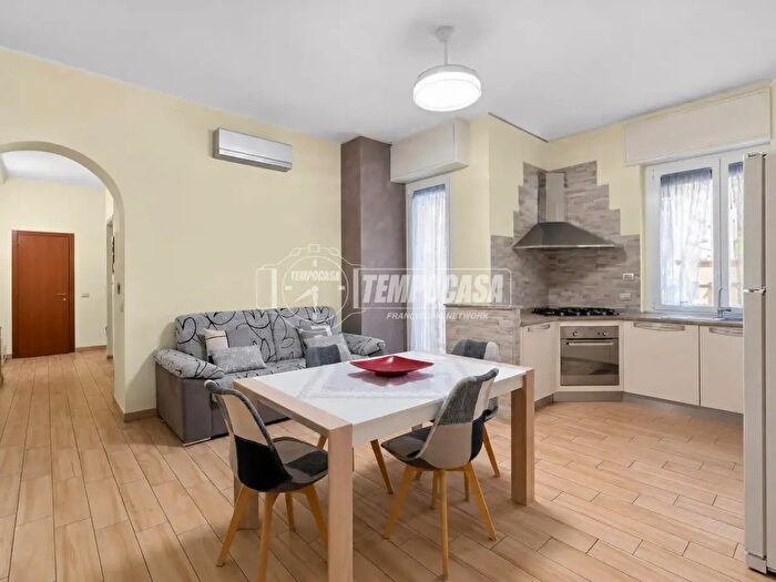 Appartamento trilocale in vendita in Via Angelo Maj, Milano
