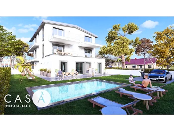 Appartamento trilocale in vendita in Via Pinarella, Cervia