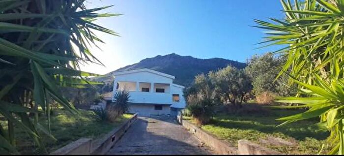 Casa quadrilocale in vendita in Via Canalotto, Carini