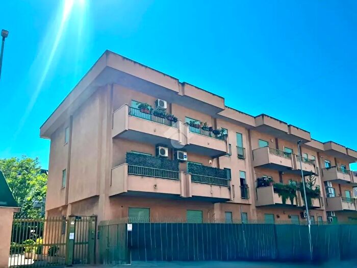 Appartamento quadrilocale in vendita in Via al Santuario Cruillas, Palermo