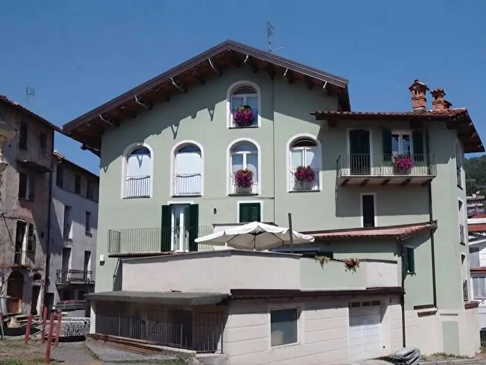 Appartamento quadrilocale in vendita in Via del Rinchiuso, Mondovi'