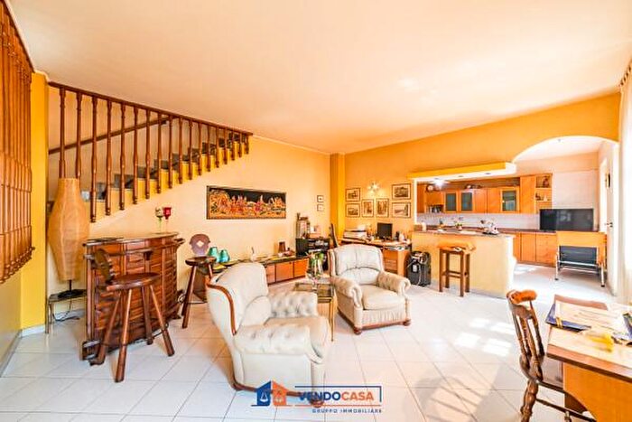 Casa con 6 locali in vendita in Via Teatro, Polonghera