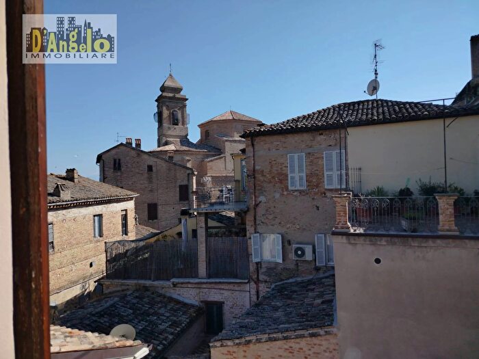 Casa con 7 locali in vendita in Via Fabiani, Offida