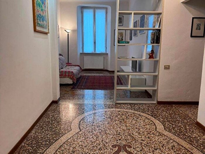 Appartamento con 6 locali in affitto in Via Cipro, Foce, Genova