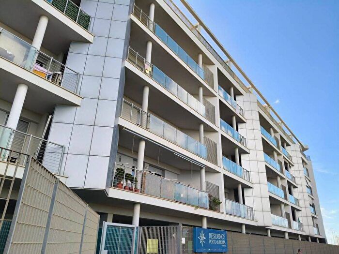 Appartamento bilocale in affitto in Largo del Porto di Roma, Ostia Ponente, Roma