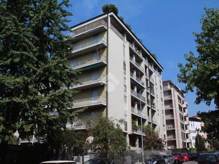 Appartamento monolocale in affitto in Via IV Novembre, Bergamo