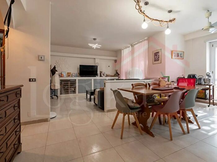 Appartamento trilocale in vendita in Via Verdi, Pieve Emanuele