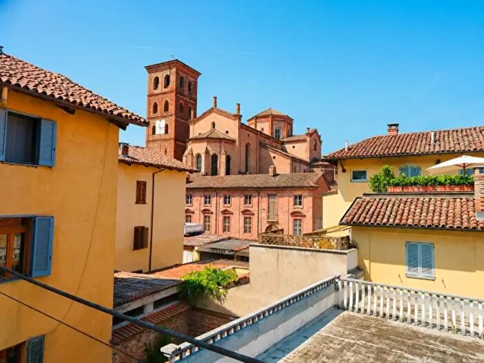 Appartamento con 5 locali in vendita in Via Giulio Natta, Asti