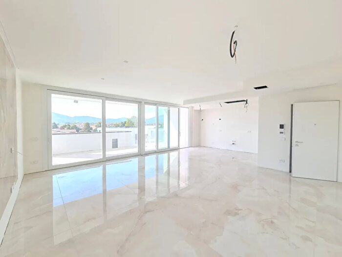 Appartamento quadrilocale in vendita in Via a Magarotto, Abano Terme