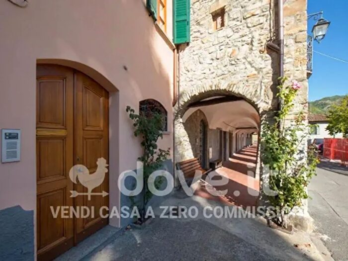 Casa con 6 locali in vendita in Piazza di Porta Frangula, Bobbio