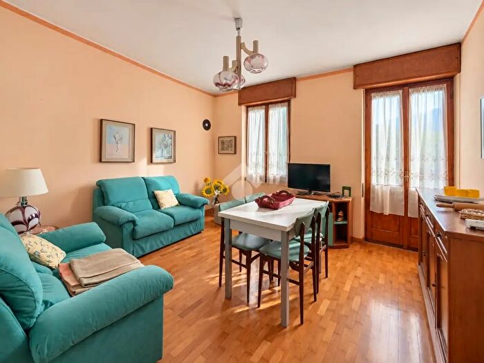 Casa quadrilocale in vendita in Via Grande, Chiuro