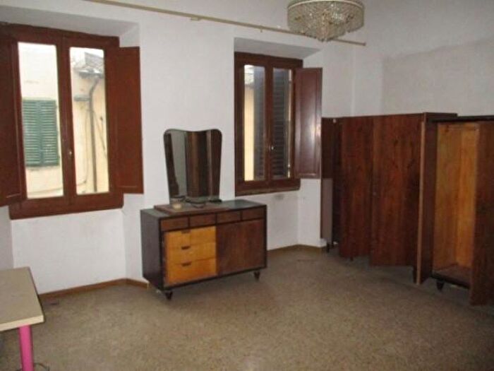 Appartamento con 5 locali in vendita in Montevarchi