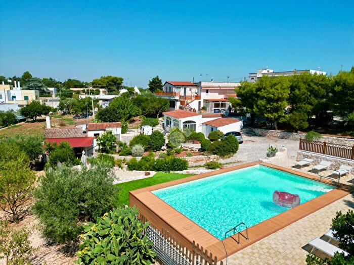 Casa con 9 locali in vendita in Contrada Gorgofreddo, Monopoli