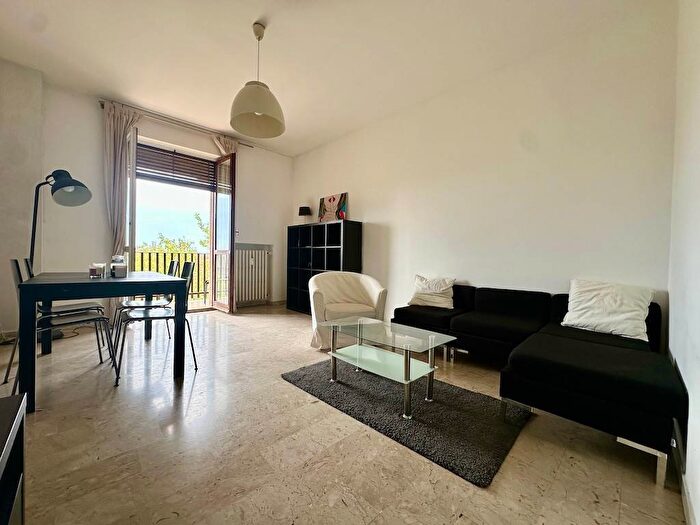 Appartamento trilocale in affitto in Via Odoardo Tabacchi, Corso San Gottardo, Milano
