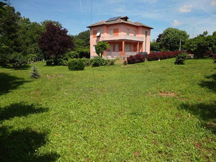 Casa con 7 locali in vendita in Silvano dOrba, Silvano DOrba