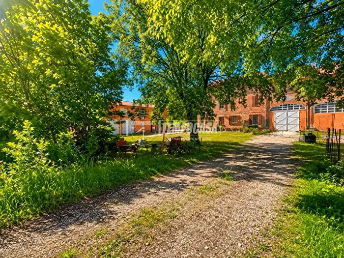 Casa con 7 locali in vendita in Strada Porto, Reggiolo