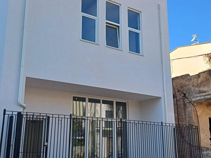 Casa quadrilocale in affitto in Via Penelope, Mondello Valdesi, Palermo