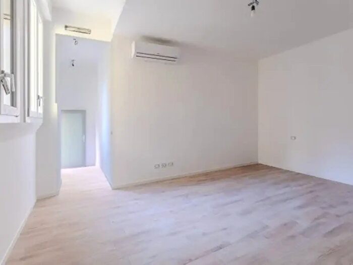Appartamento monolocale in vendita in Via delle Forze Armate, Milano
