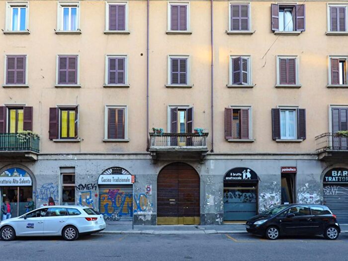 Appartamento trilocale in affitto in Via Evangelista Torricelli, Ascanio Sforza, Milano