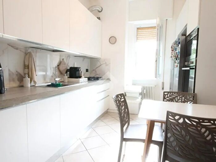 Appartamento trilocale in vendita in Via alla Cava, Como