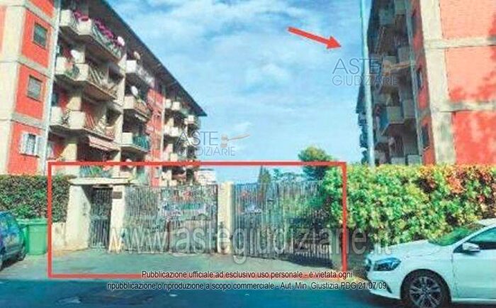 Appartamento con 6 locali in vendita in Via Santa Rosa da Lima Catania Ct Italia, Catania