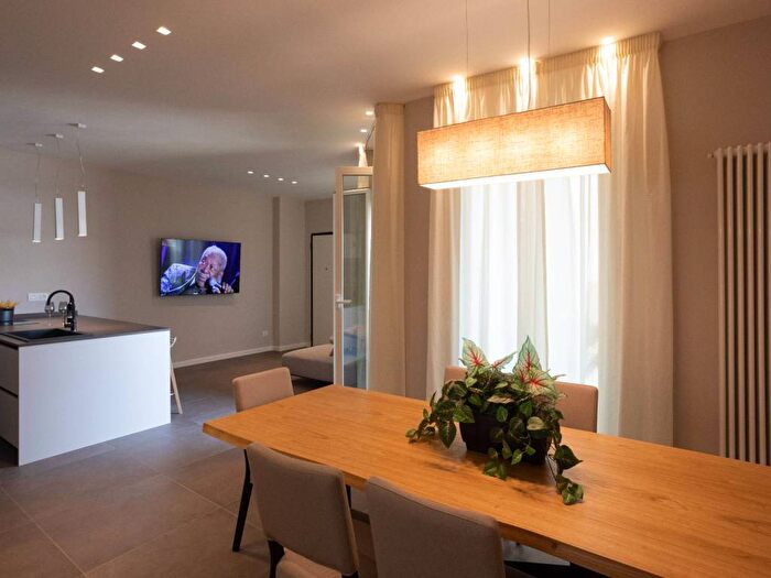 Appartamento quadrilocale in affitto in Via Roma, Centro, Cefalù