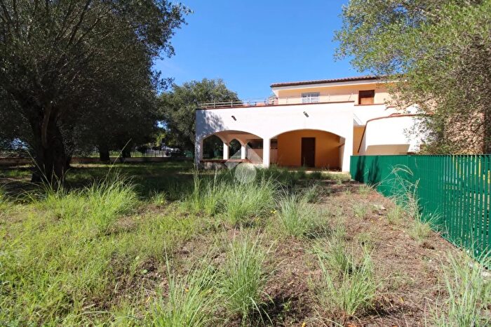 Casa quadrilocale in vendita in Via Carlo Pisacane, Vibonati