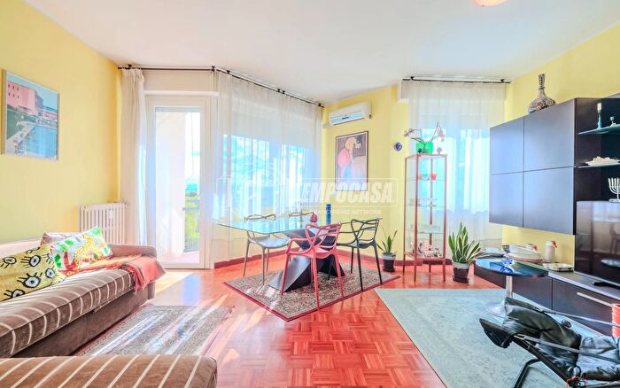 Appartamento quadrilocale in vendita in Via Catullo, Riccione