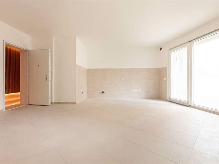 Appartamento trilocale in affitto in via della Pineta, Amsicora, Cagliari