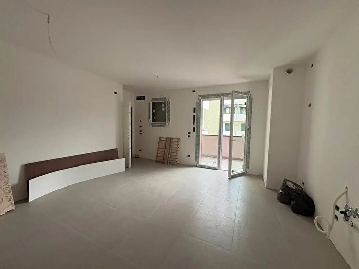 Appartamento trilocale in affitto in Via Cardinale Borromeo, Rubano