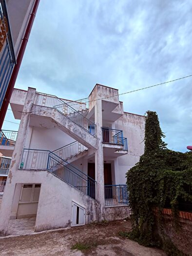 Appartamento trilocale in vendita in Via Atena, Ascea