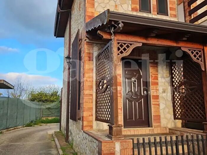 Casa quadrilocale in vendita in Località Boscariello, Eboli