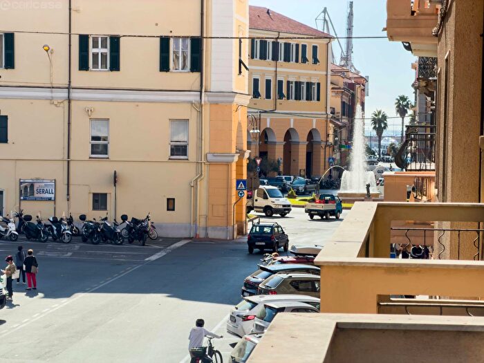 Appartamento con 5 locali in vendita in Via Berio, Imperia