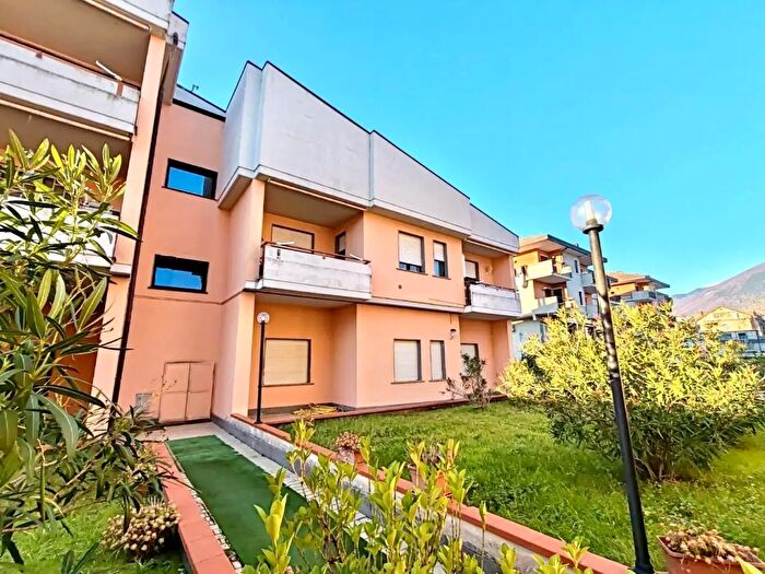 Appartamento quadrilocale in vendita in Via Rieti, Rieti