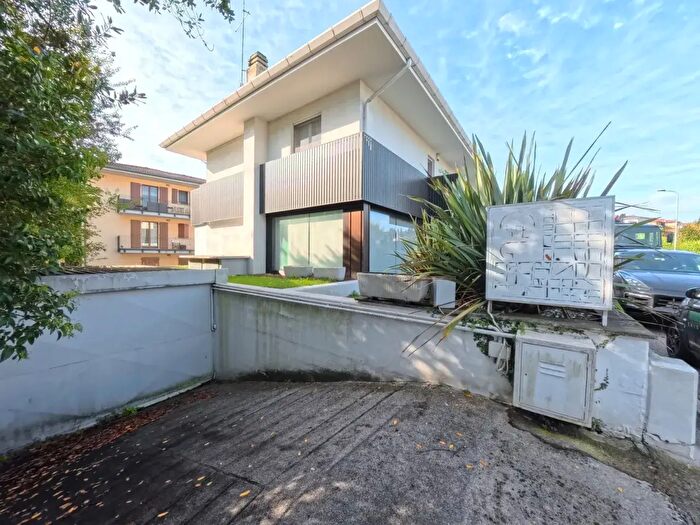 Appartamento quadrilocale in vendita in Via Gallerio, Tricesimo