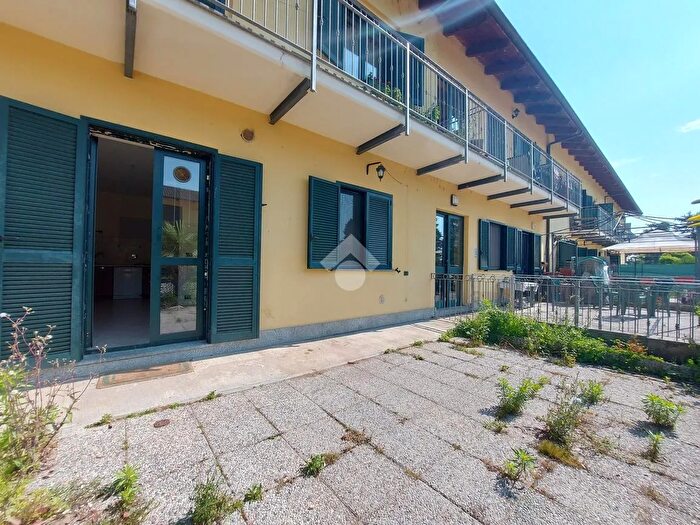 Appartamento trilocale in vendita in Strada Piscina, Cumiana