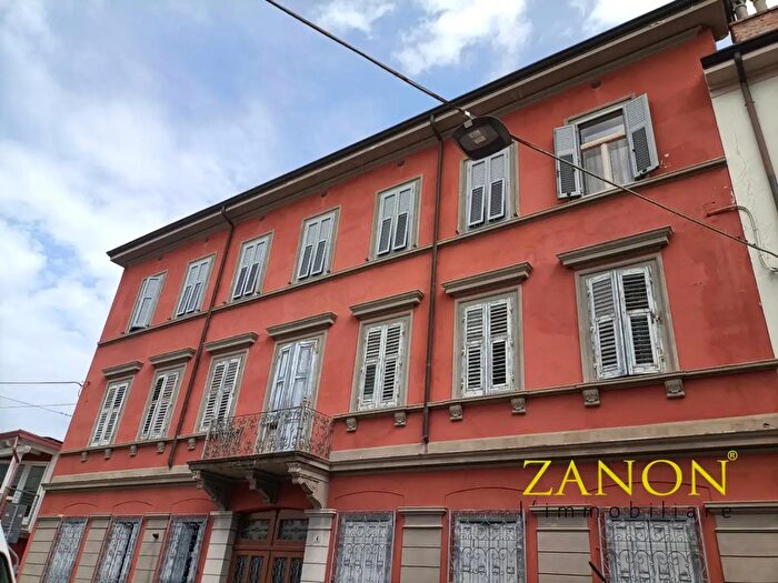 Appartamento con 11 locali in vendita in Via G Galilei, Gorizia