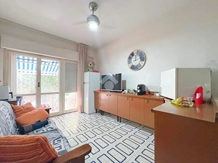 Appartamento trilocale in vendita in Via Spezzaferro, Silvi