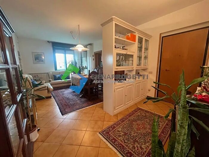 Appartamento con 7 locali in vendita in Siena