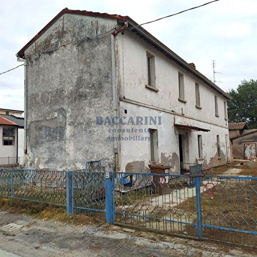 Casa con 7 locali in vendita in Via Cangia, Faenza