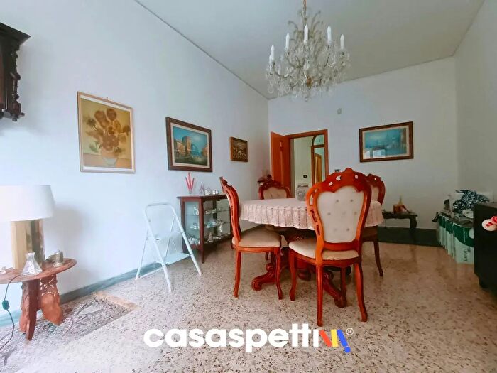 Appartamento trilocale in vendita in Via Antonio Barone, Salerno