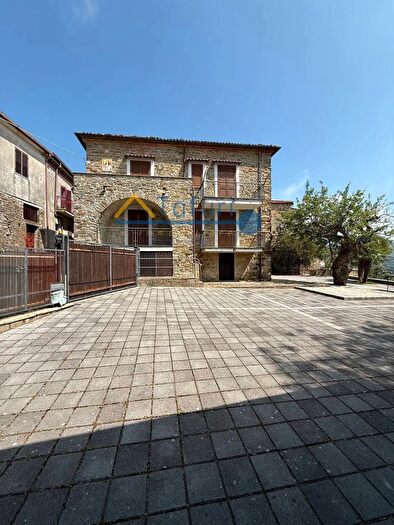 Casa con 6 locali in vendita in Matonti, Laureana Cilento