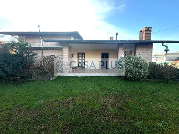 Casa in vendita in Via Brega, Tezze Sul Brenta
