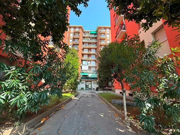 Appartamento bilocale in vendita in Via Savona, Milano
