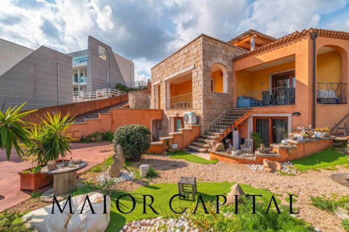 Casa con 5 locali in vendita in Via Le Maree, Arzachena