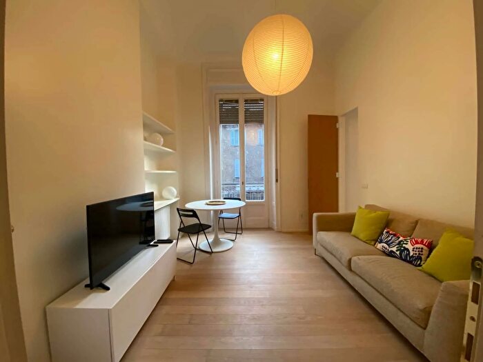 Appartamento monolocale in affitto in Via Cappuccio, Milano