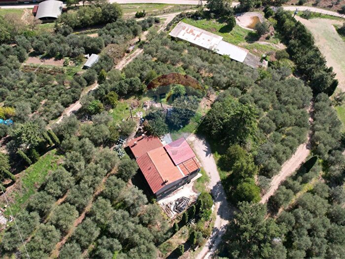 Casa con 6 locali in vendita in Strada Vicinale della Corognola, Magione