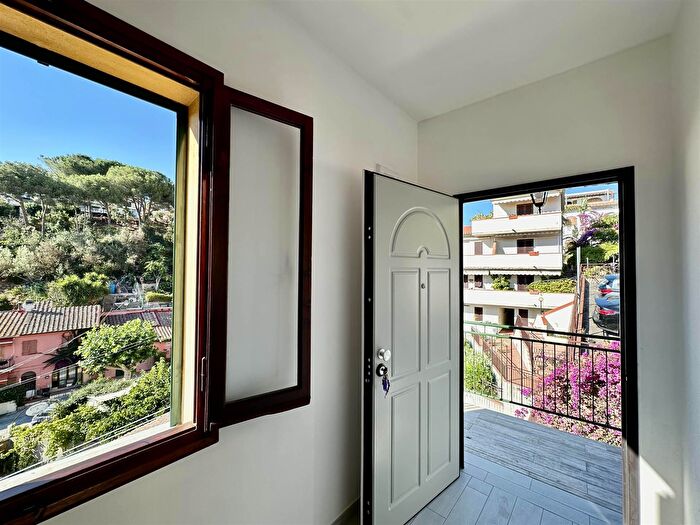 Appartamento trilocale in vendita in Porto Azzurro