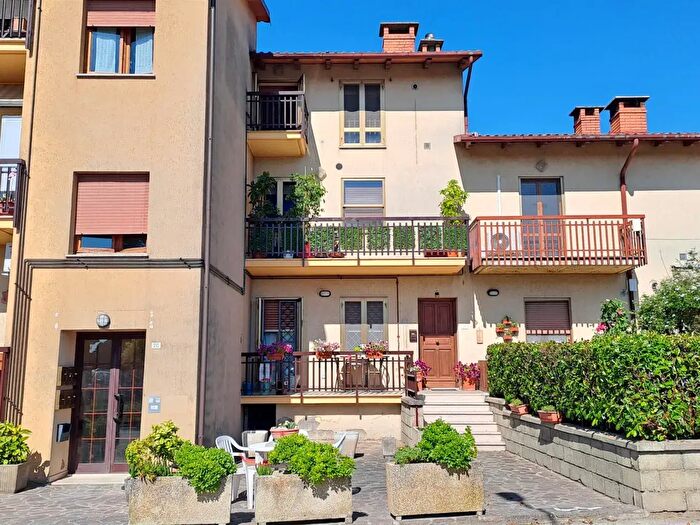 Appartamento trilocale in vendita in Tuoro Sul Trasimeno