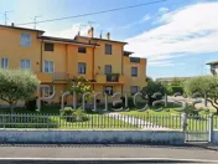 Appartamento con 6 locali in vendita in Via Ponte Asse, Albaredo DAdige